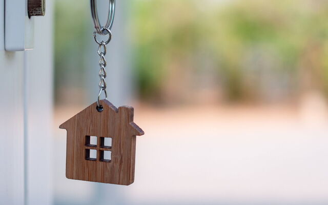 Traducción jurada con sello de contrato de compraventa